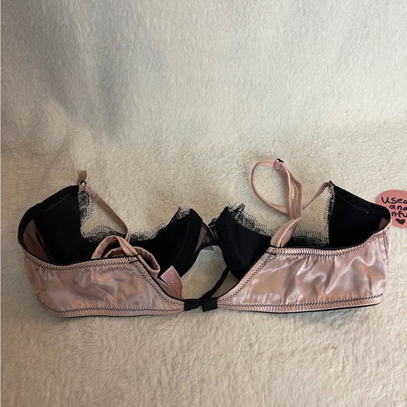 Victoria's Secret Lace Detail Bra in Cream and Tan - Picture 2 of 6